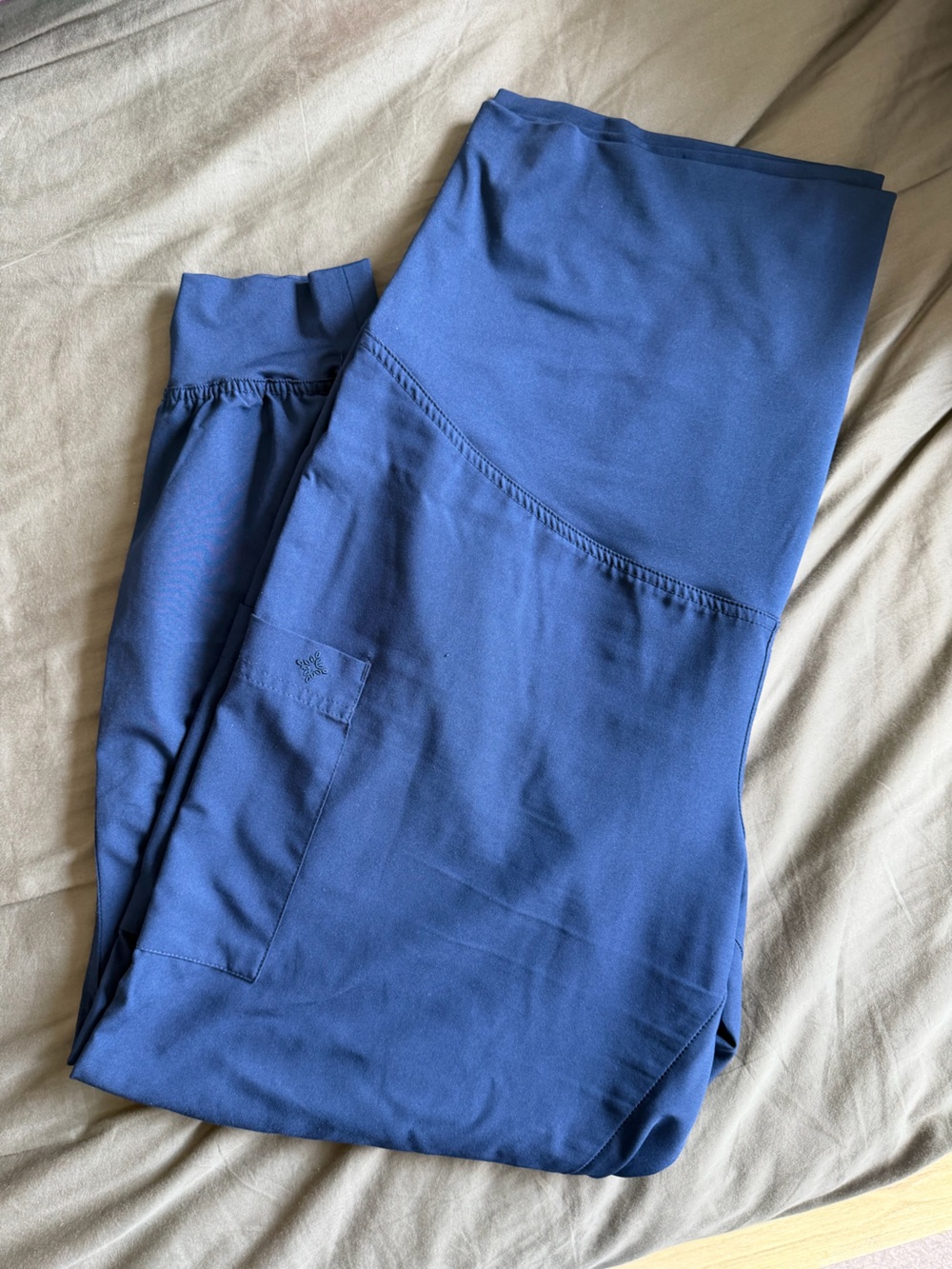 Med Couture Maternity Scrub Joggers